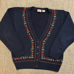 Huntington Ridge Embroidered Navy V-Neck Cardigan Sweater M